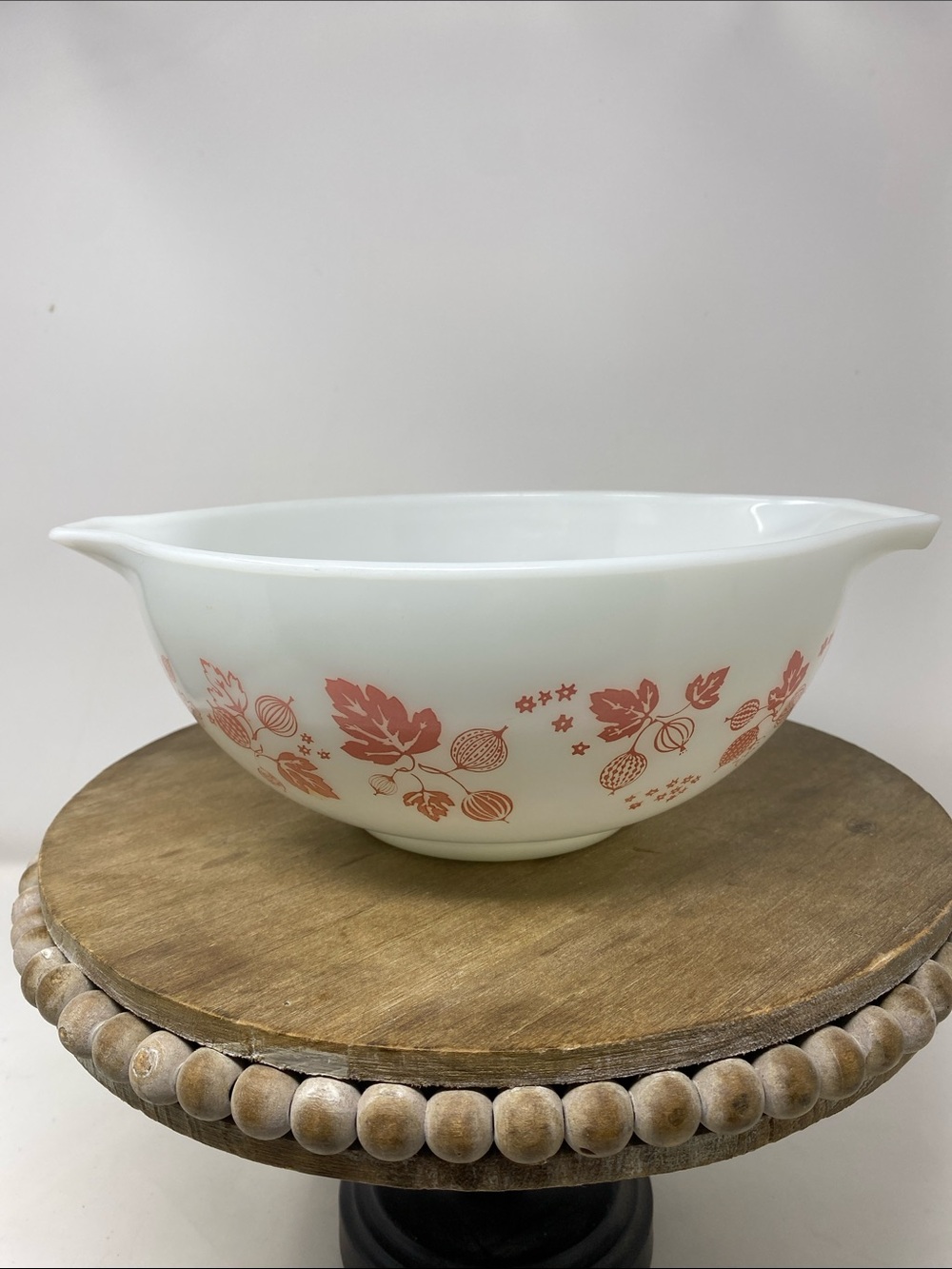 Vintage Pyrex 443 White & Pink Gooseberry Mixing Bowl 2.5 Qt.